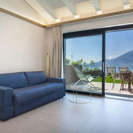 Villa Divina-Apt Armonia-Con Piscina E Vista Lago Castelletto Di Brenzone Buitenkant foto